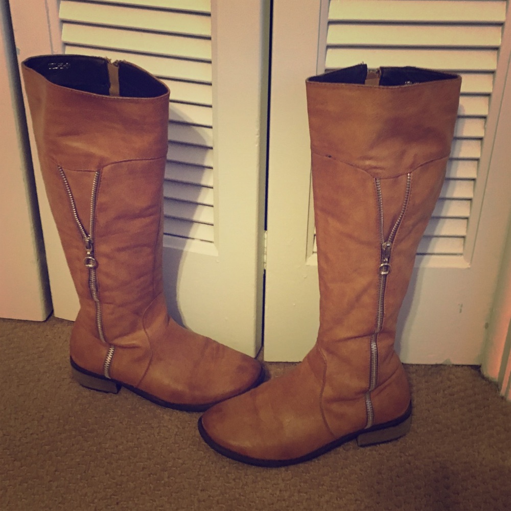Tan tall boots size 6